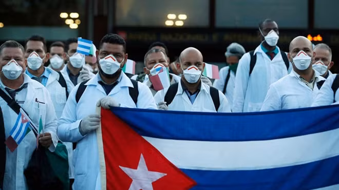 Đoàn 52 bác sĩ Cuba tới Italy hỗ trợ ứng phó dịch bệnh COVID-19.