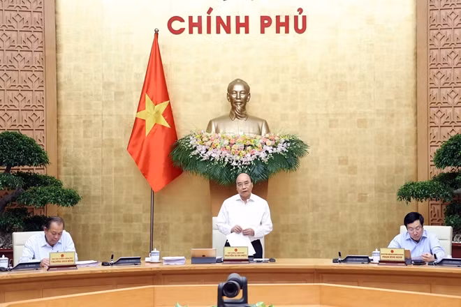 Thủ tướng Nguyễn Xuân Phúc phát biểu chỉ đạo tại phiên họp.