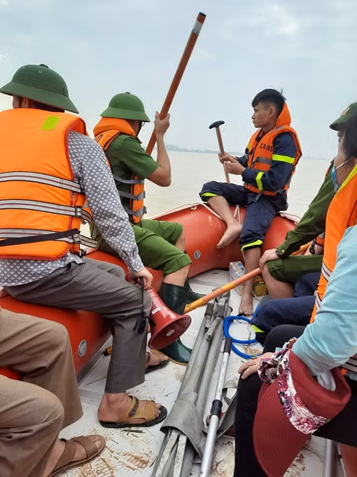 Tìm thấy thi thể nam thanh niên đuối nước khi thả lưới cùng bố