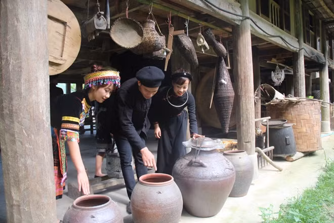 Ngôi nhà sàn của người Tày.