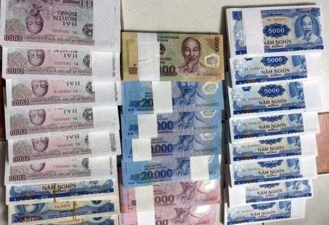 Đổi tiền lẻ trôi nổi trên mạng dễ gặp rủi ro.