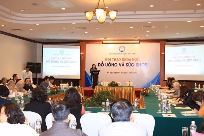 Hội thảo “Đồ uống và sức khỏe” tại Hà Nội năm 2017 của Viện Y học ứng dụng đã công bố kết quả về công dụng của Trà Thanh Nhiệt Dr Thanh.
