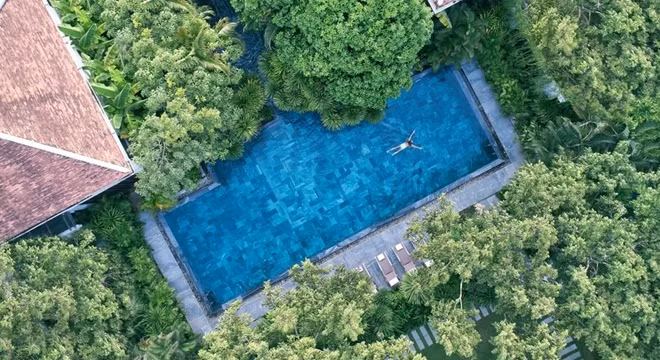 Hồ bơi tại Fushion Maia nhìn từ trên cao (Ảnh: Fanpage Fusion Maia Da Nang).