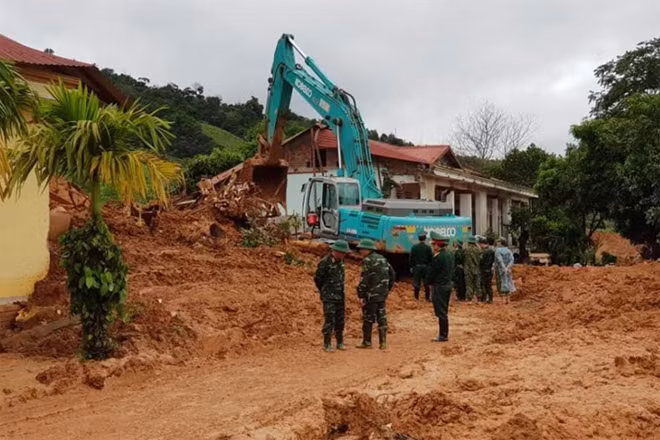 Khu vực mở rộng tìm kiếm, tìm thấy thi thể cuối cùng trong số 22 bộ đội bị lở núi vùi lấp.