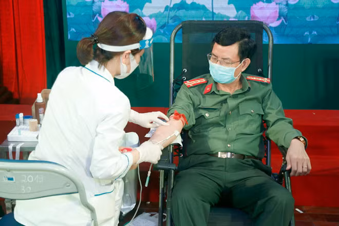 Gần 200 CBCS Công an tỉnh Nam Định đã đăng ký hiến máu tình nguyện. Ảnh: Đức Khôi Gần 200 CBCS Công an tỉnh Nam Định đã đăng ký hiến máu tình nguyện. Ảnh: Đức Khôi