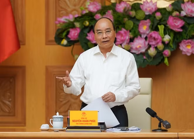 Thủ tướng Nguyễn Xuân Phúc phát biểu kết luận cuộc họp. Ảnh: VGP/Quang Hiếu