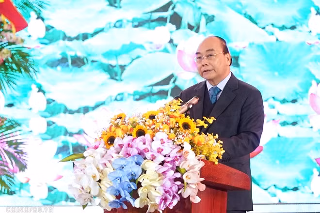 Thủ tướng Nguyễn Xuân Phúc phát biểu tại buổi lễ. Ảnh: VGP/Quang Hiếu