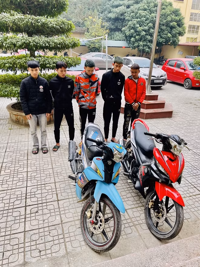 5 đối tượng bị bắt giữ.