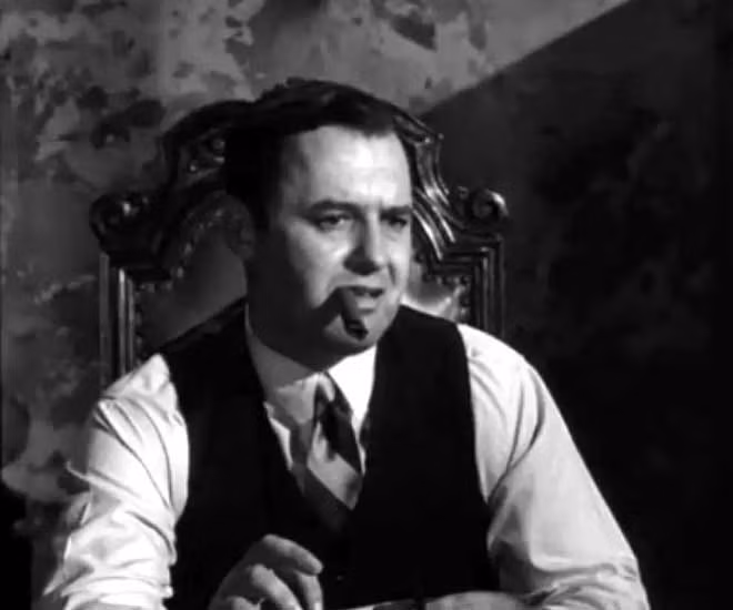 Thám tử Raymond Schindler do diễn viên Rod Steiger thủ vai.