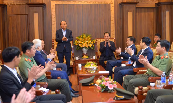 Thủ tướng Nguyễn Xuân Phúc phát biểu tại buổi làm việc.