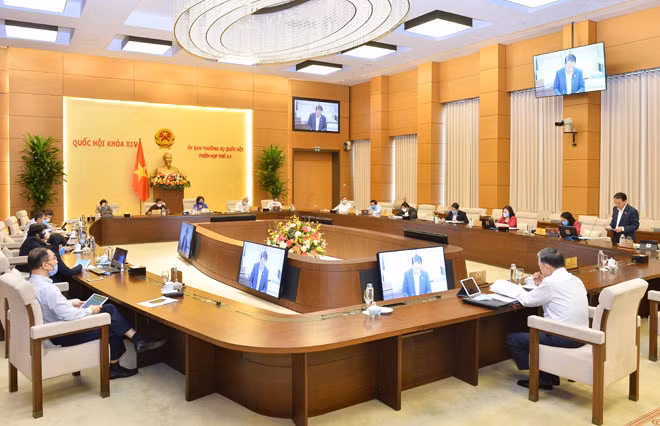 Toàn cảnh buổi họp.