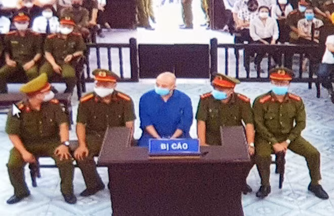 Bị cáo Nguyễn Xuân Đường tại phiên xử. Bị cáo Nguyễn Xuân Đường tại phiên xử.