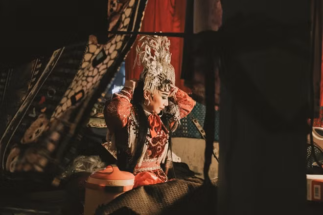 Nghệ sĩ Phương Anh - con gái “bà bầu” Phương Ánh, hóa trang nhân vật Bạch Nữ Thần.
