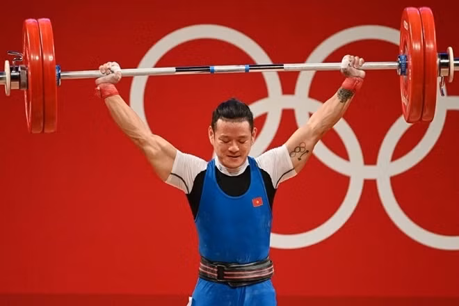 Thạch Kim Tuấn chấn thương vẫn thi đấu.
