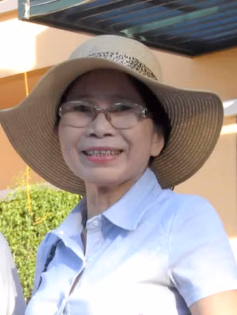 Nhà thơ Vân Anh.