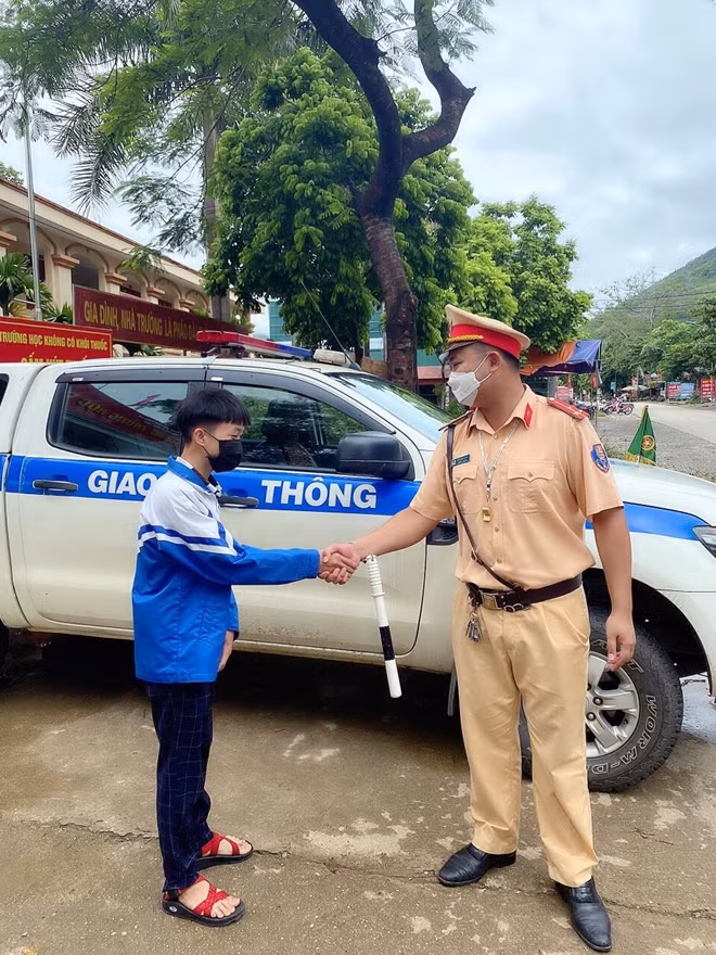 Em Lò Văn Diễn cảm ơn tổ công tác.