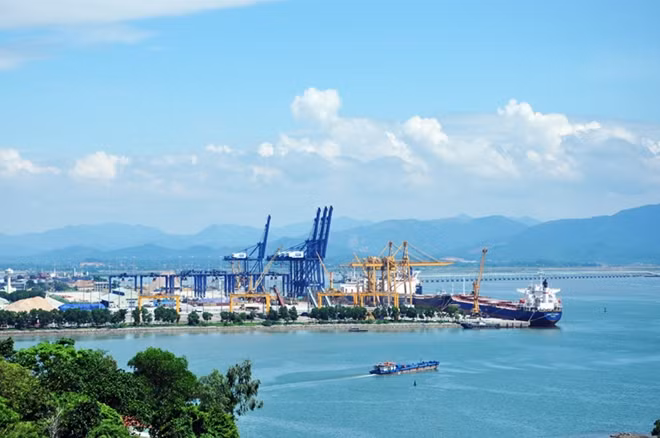 Việc lai dắt tàu ở Quảng Ninh, Nghệ An còn bộc lộ nhiều tồn tại. Ảnh minh họa