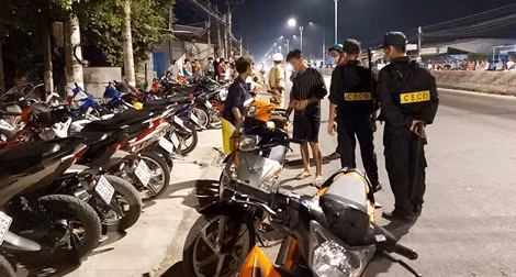 Vây bắt nhóm thanh thiếu niên tụ tập đua kéo xe trên QL1A