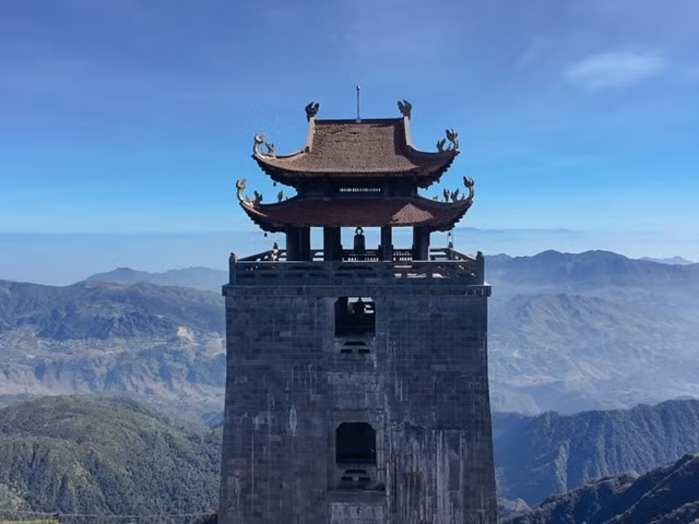 Đài gác Đào Hồng Chung.