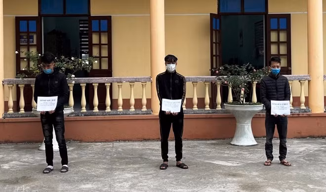 Ba đối tượng giả danh lực lượng chức năng cướp tài sản.
