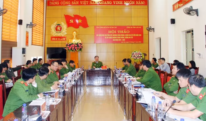 Quang cảnh buổi hội thảo.