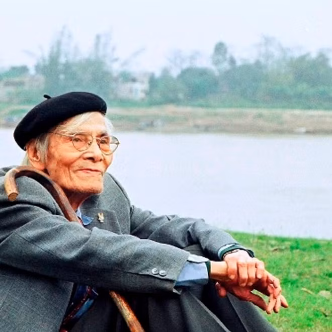 Nhà thơ Hoàng Cầm.