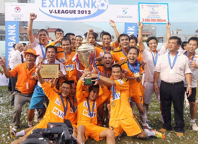 SHB Đà Nẵng vô địch V-league 2012.
