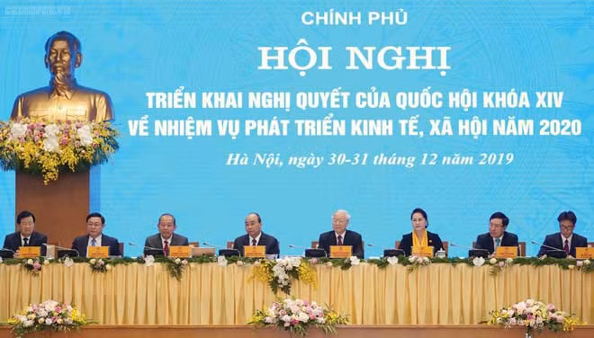 Tổng Bí thư, Chủ tịch nước Nguyễn Phú Trọng cùng các đại biểu dự Hội nghị trực tuyến toàn quốc Chính phủ với các địa phương.