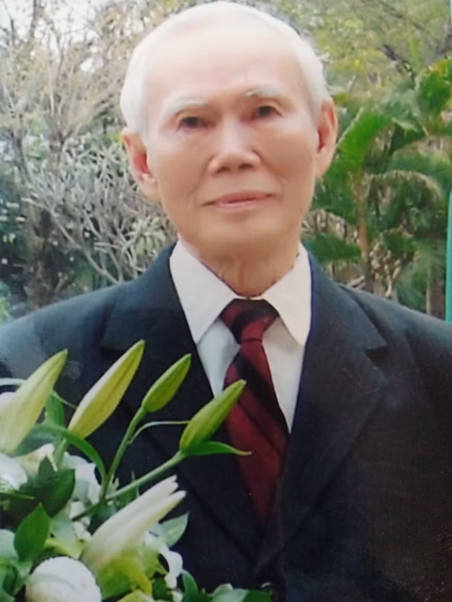 Nhà viết kịch Lưu Quang Hà (1928-2008).