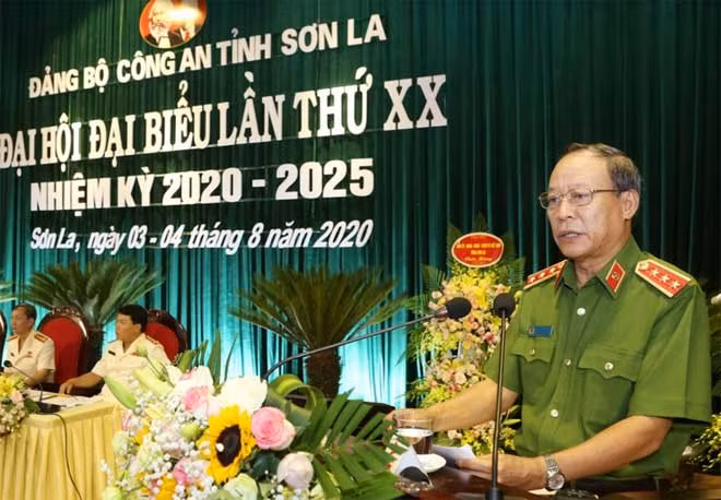 Thượng tướng Lê Quý Vương phát biểu chỉ đạo Đại hội.