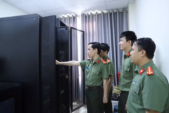 Đẩy mạnh ứng dụng Công nghệ thông tin trong công tác tham mưu Công an nhân dân.
