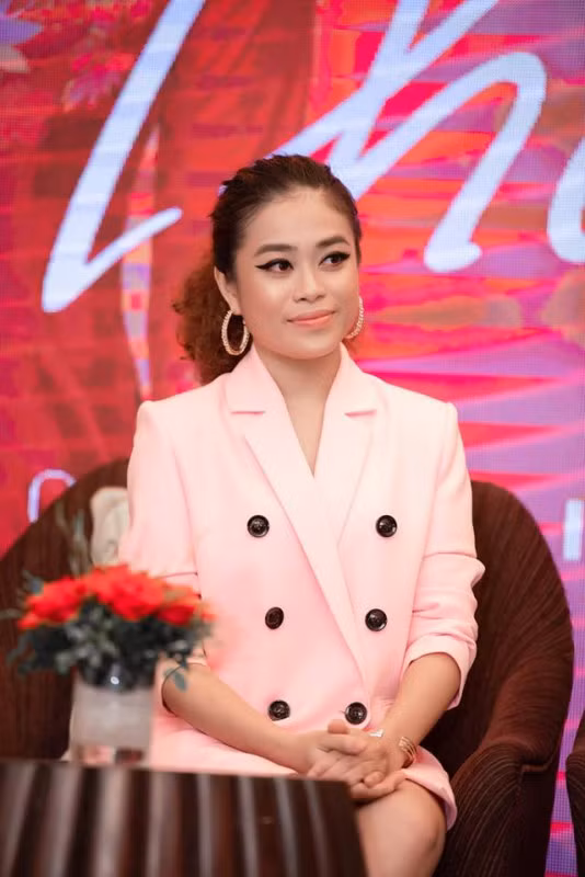 Ca sĩ Hoàng Hồng Ngọc.