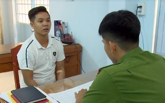 Dương Nguyễn Hoàng Vũ tại cơ quan Công an.