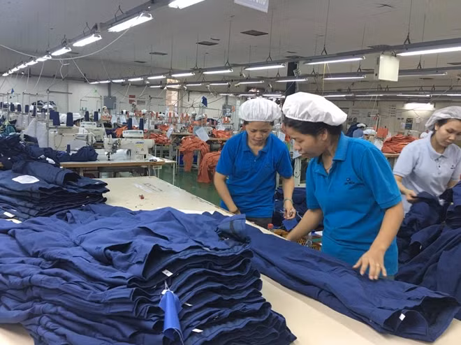 Dự báo tổng trị giá xuất khẩu cả năm của ngành dệt may sẽ đạt khoảng 33,5-34 tỷ USD.