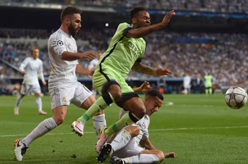 Man City thi đấu bế tắc trước các cầu thủ Real.