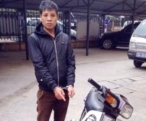 Đối tượng Nguyễn Thành Chi và chiếc xe tang vật.