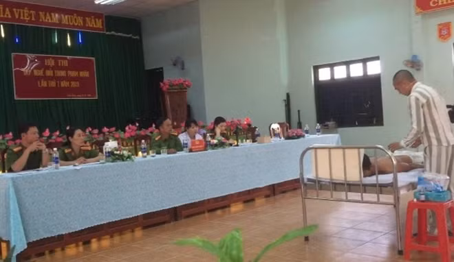 Gần 100 phạm nhân đã tham gia hội thi nghề tại Trại giam Đại Bình