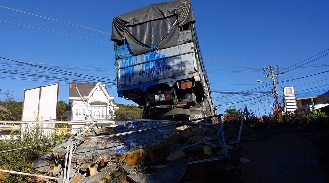 Hiện tường vụ tai nạn giao thông Hiện tường vụ tai nạn giao thông
