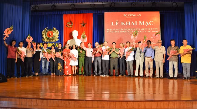 Các tác giả tham gia Trại sáng tác