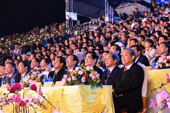 Lãnh đạo Đảng và Nhà nước dự lễ khai mạc Festival hoa