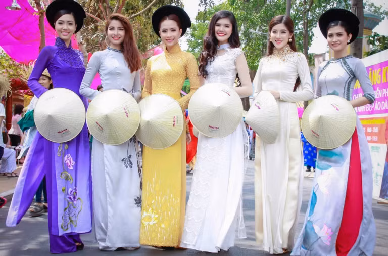 Lễ hội Áo dài TP Hồ Chí Minh lần thứ 8 diễn ra từ ngày 5/3 ảnh 3