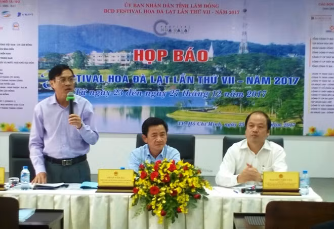 Đại diện Ban tổ chức tại buổi họp báo.