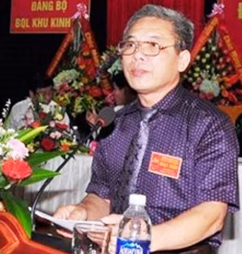 Ông Phan Xuân Vinh bị phê bình luân chuyển công tác do phát biểu nóng nảy đối với nhà đầu tư.