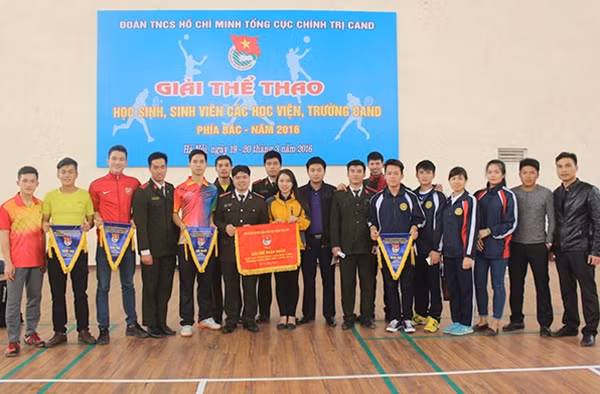 Đội tuyển Học viện ANND đoạt giải Nhì toàn đoàn.