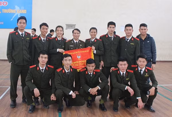 Đội tuyển Học viện Chính trị CAND đoạt giải Khuyến khích toàn đoàn.