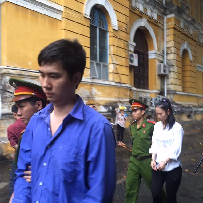 Phía sau Phong là Xuân Quý