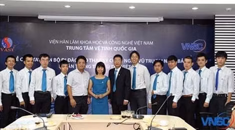 Cán bộ của Trung tâm Vệ tinh quốc gia được cử đi học tại Nhật Bản phục vụ cho việc chế tạo LOTUSat-2.