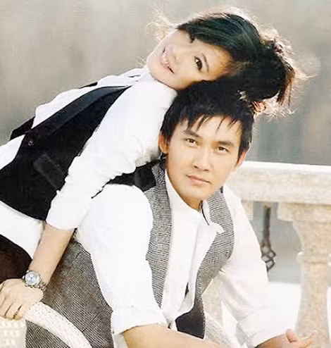 Trương Đạc bên vợ Trần Tùng Linh.