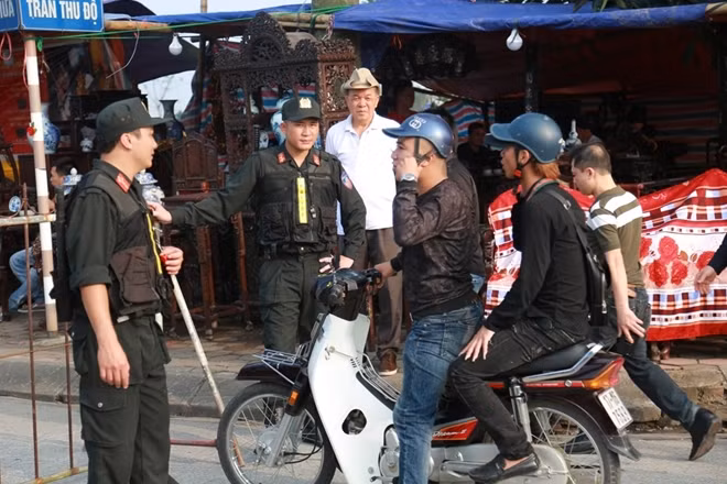 Lực lượng an ninh này sẽ xây dựng 5 vòng, 23 chốt bảo vệ an toàn cho đêm Khai ấn.