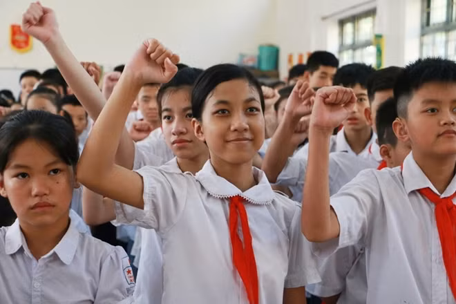 Để có màn hát Quốc ca đặc biệt này, các em học sinh khiếm thính, hoặc không thể nói bình thường đã phải trải qua quá trình luyện tập rất nhiều.